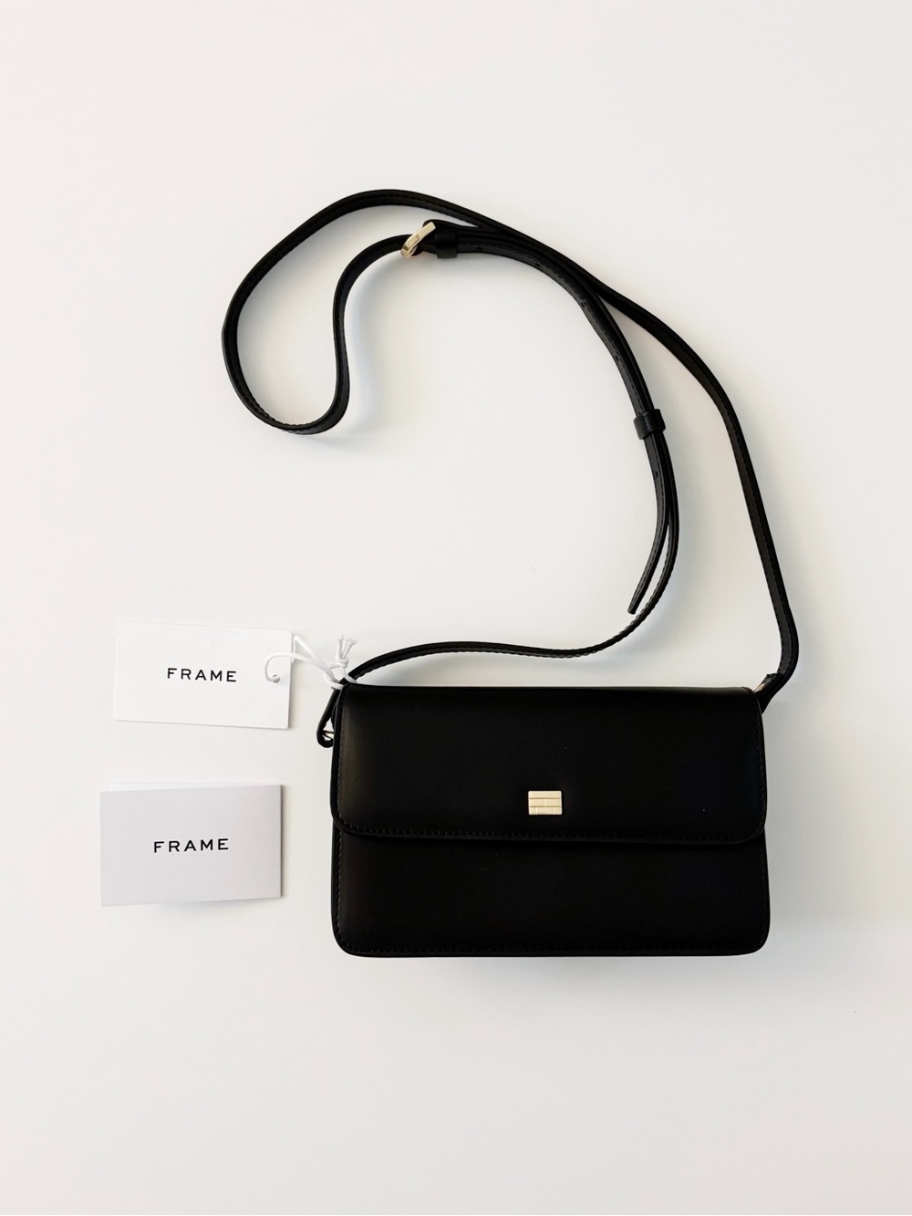 Frame Le Signature Mini Leather Compact
Crossbody Purse in Black Leather